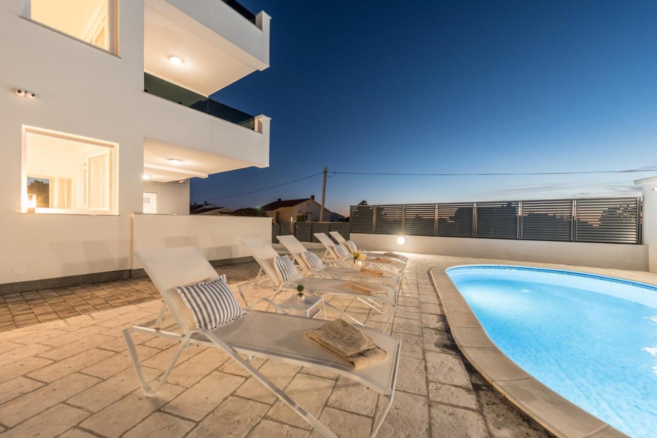 Villa Lena Luxury Apartments Novalja Exterior photo