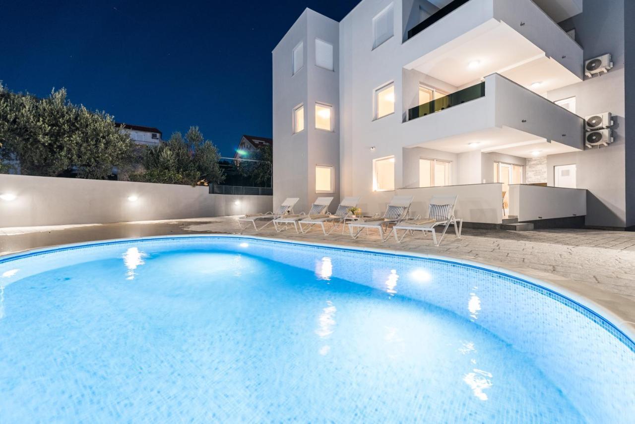Villa Lena Luxury Apartments Novalja Exterior photo